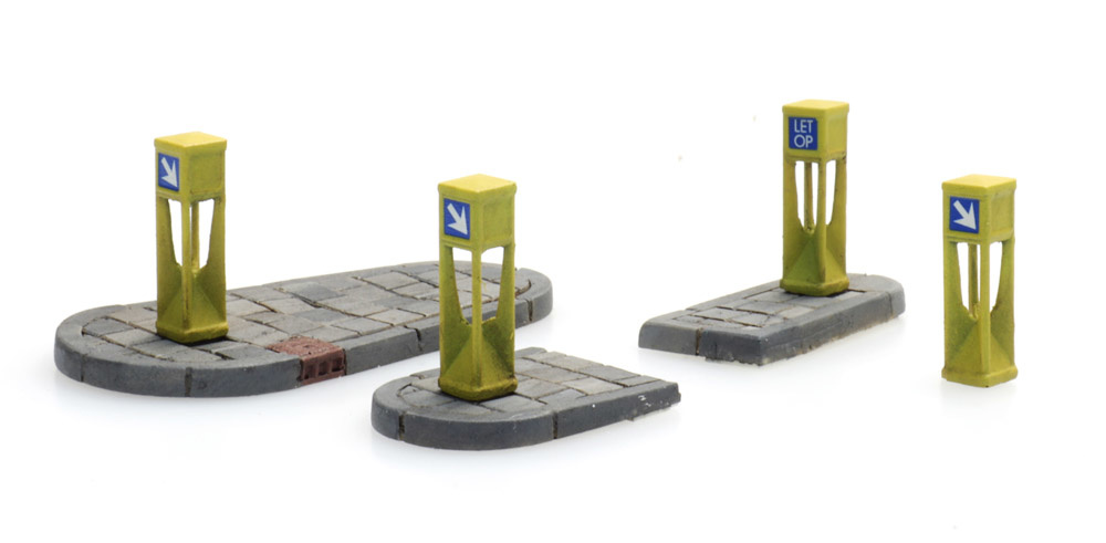 Artitec 10.390, EAN 8720168701749: H0 Verkehrspoller (4x) und Verkehrsinseln (2x) Bausatz