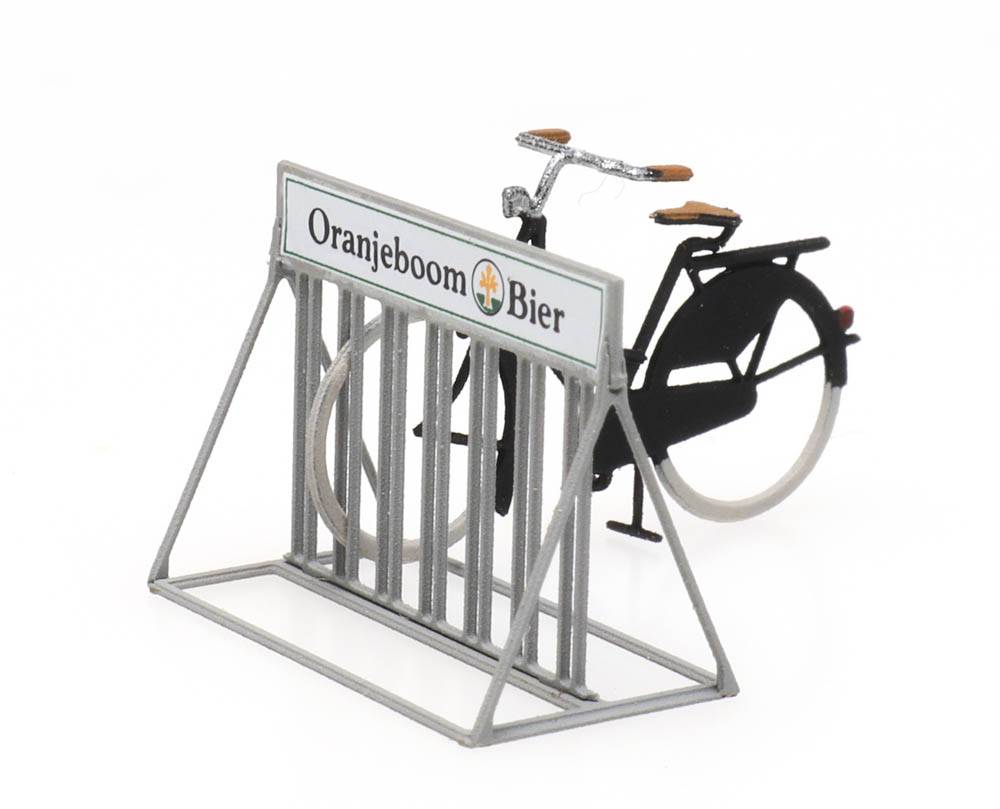 Artitec 387.272, EAN 8719214080884: H0 Fahrradständer Oranjeboom Bier mit Hollandrad Fertigmodell