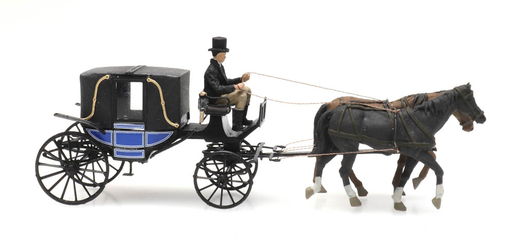 Artitec 387.424, EAN 8719214087524: H0 Landauer Kutsche geschlossen mit Figur, Fertigmodell