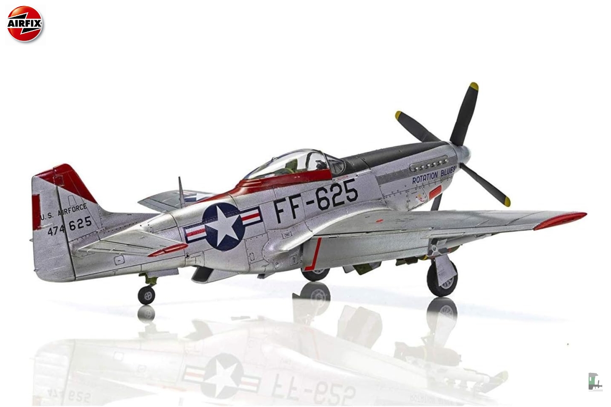 Airfix A05136, EAN 5055286649691: North American F51D Mustang
