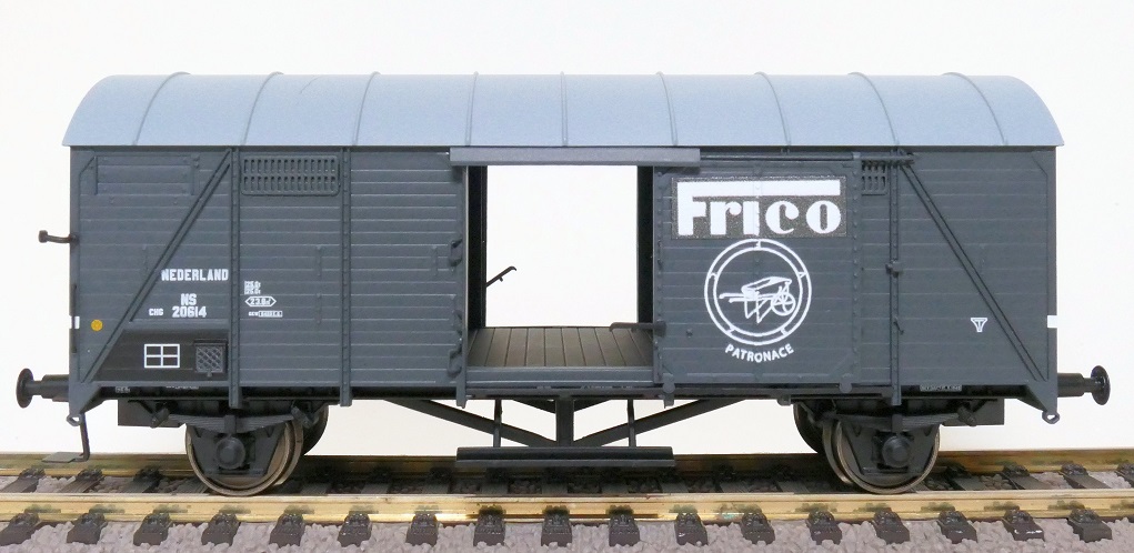 NS CHGZ gedeckter Wagen mit F