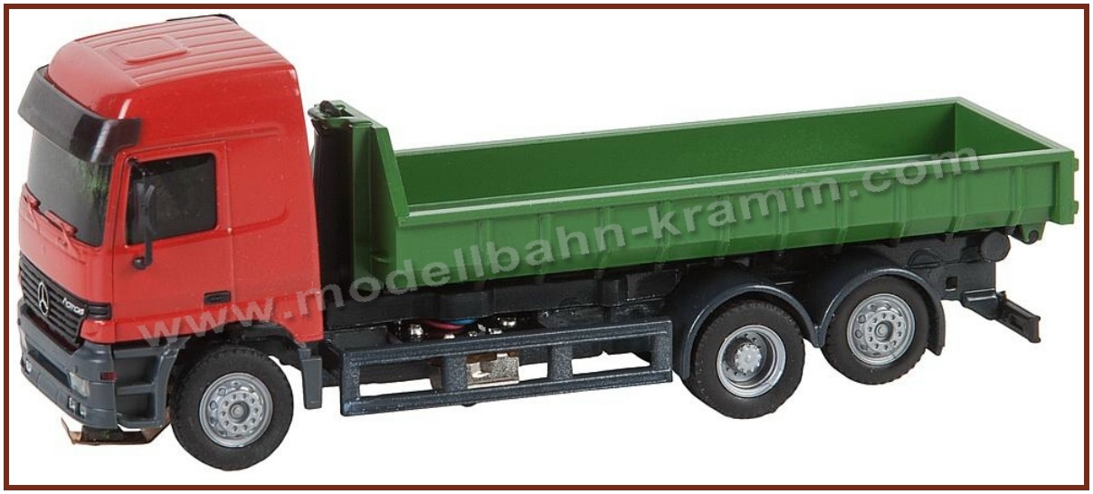 Mercedes Benz Actros »L«. Year of construction of
