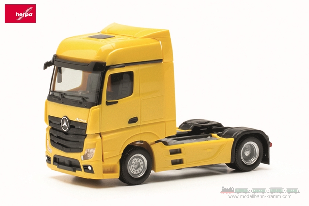 Herpa 309189-004, EAN 2000075618672: MB Actros Bigspace ´18 Zugmaschine 2achs, rapsgelb