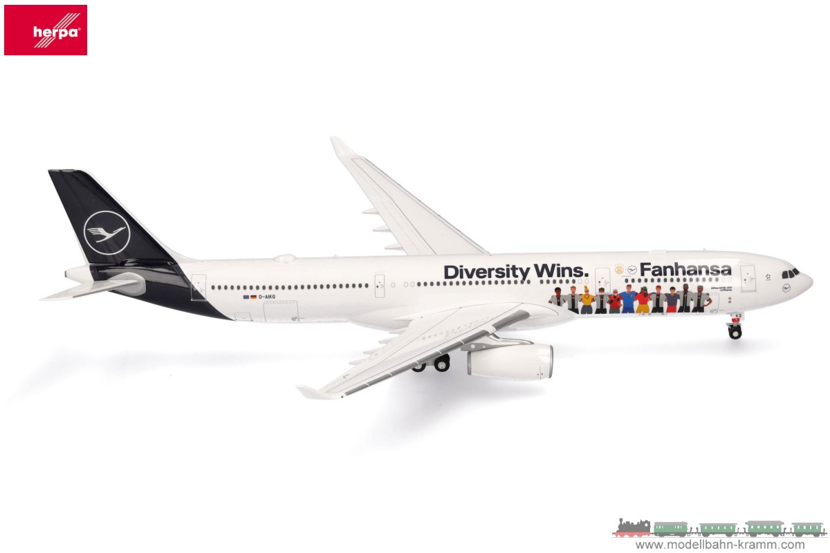 Herpa 572774, EAN 2000075556134: 1:200 Lufthansa Airbus A330-300 Fanhansa - Diversity Wins