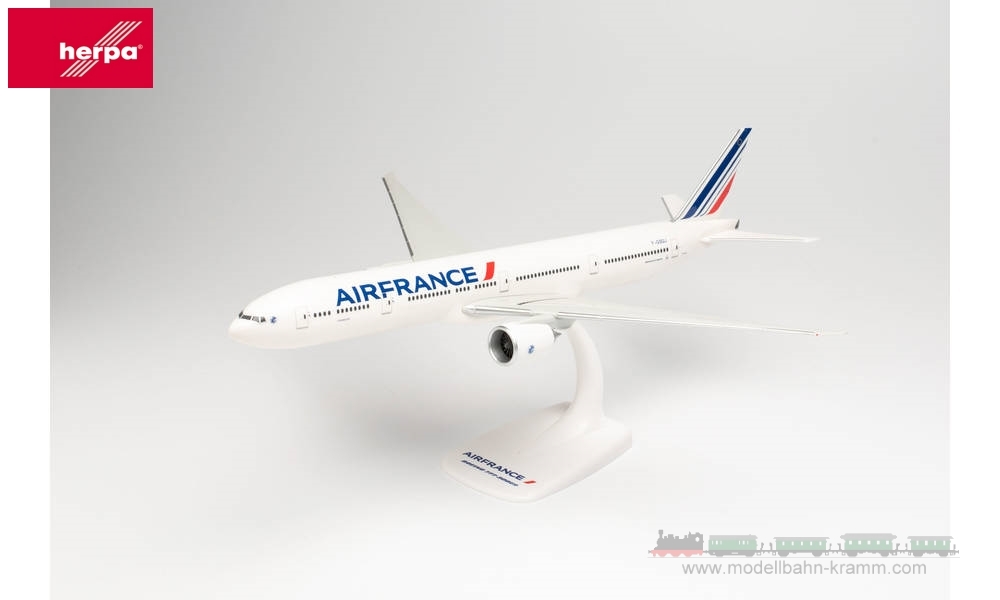 Herpa 613491, EAN 4013150613491: Herpa Snap-Fit 1:200 Air France Boeing 777-300ER - 2021 livery – F-GSQJ “Strasbourg”