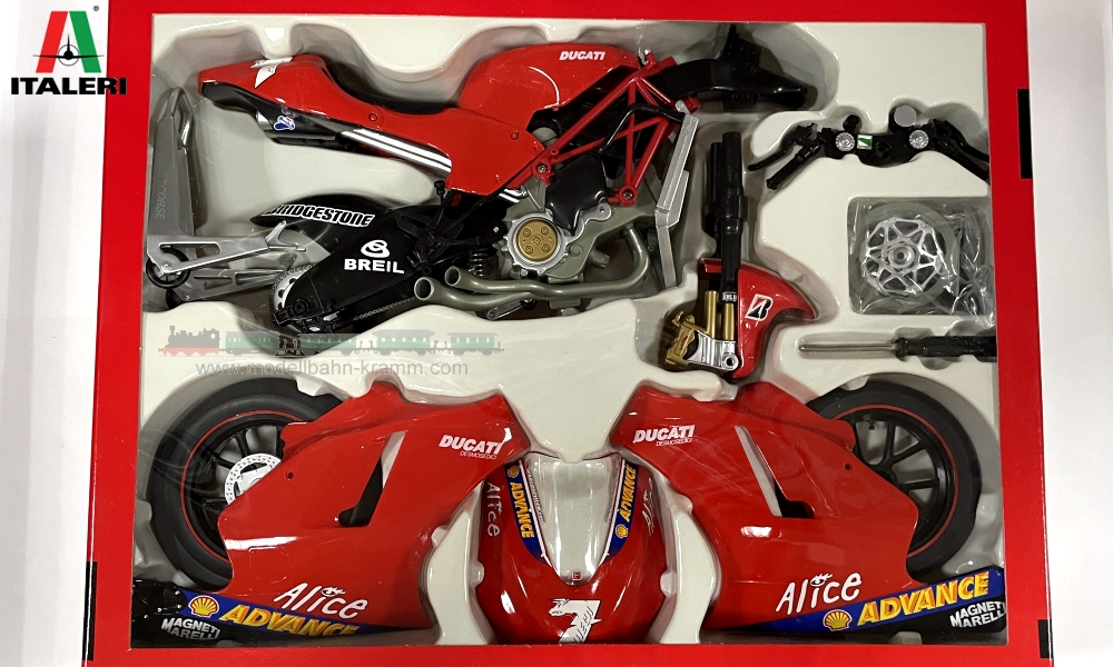 Italeri 840642, EAN 8001283406420: 1:9 Ducati Desmosedici MotoGP 2005 Checa