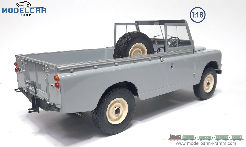 Modelcar Group MCG18092, EAN 4052176702062: 1:18 Land Rover 109 Pick Up Serie II 1959 grau