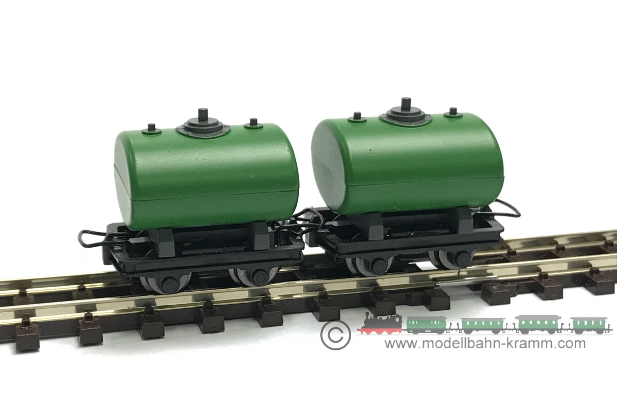 H0e narrow gauge, 2x tanker green