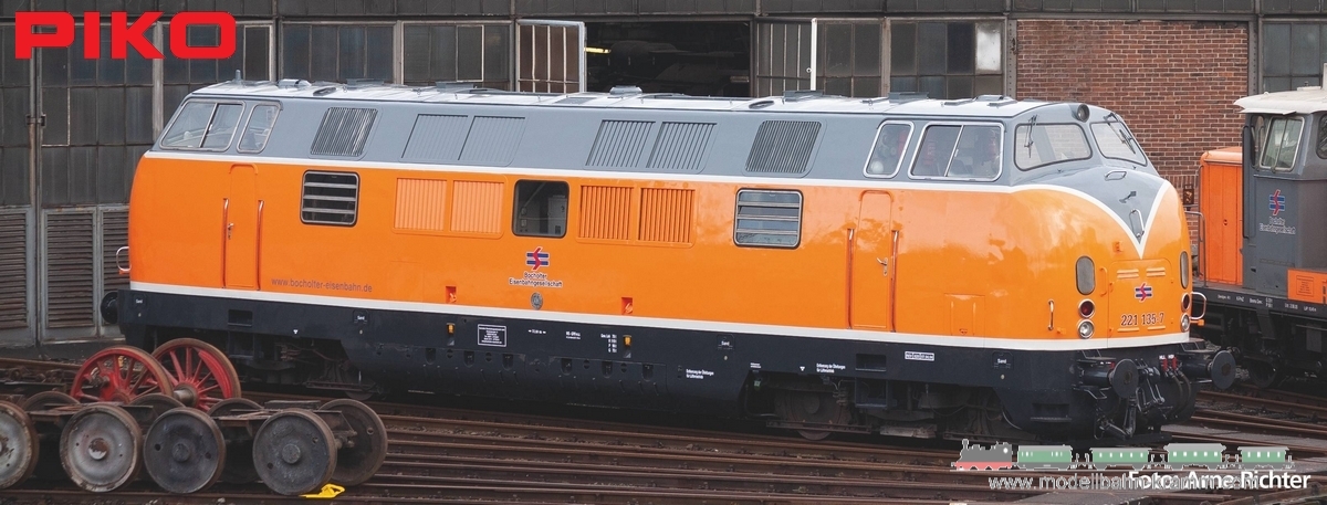 Piko 40508, EAN 4015615405085: N analog Diesellokomotive BR 221 BEG