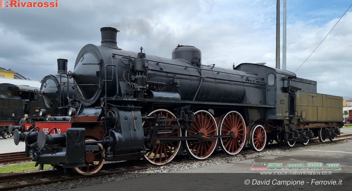 Rivarossi 2916S, EAN 5063129017859: H0 DC Sound Dampflokomotive Gr. 685 FS