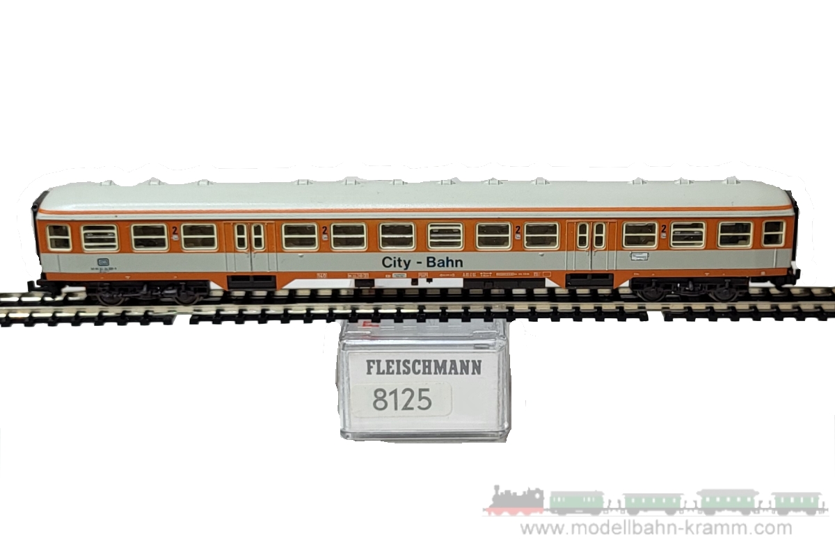 1A.second hand goods 240.0008125.K02, EAN 2000075637734: Fleischmann N 8125K Nahverkehrswagen 2. Klasse City Bahn orange/kieselgrau DB