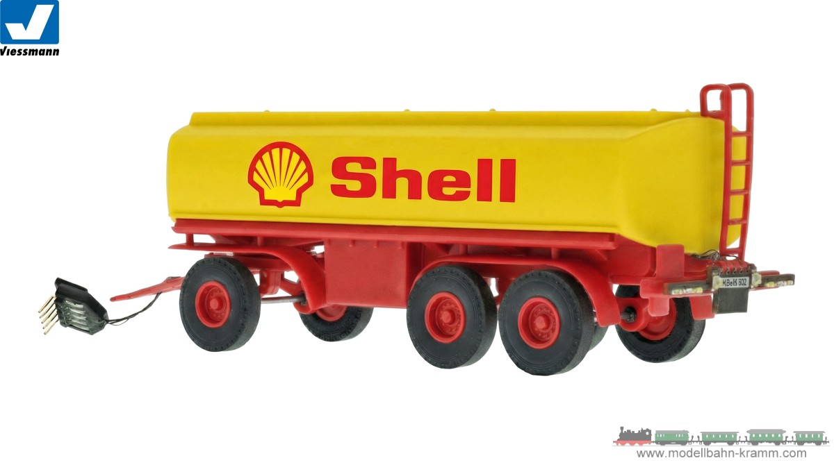 The semitrailer with rear lighting is equipped wit
