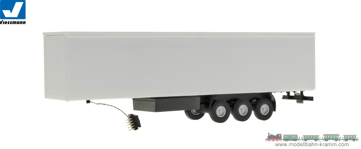 The semitrailer with rear lighting is equipped wit