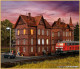 Vollmer 43806, EAN 4026602438061: H0 Eisenbahner-Wohnhaus mit First